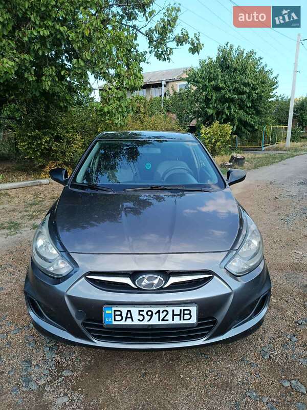 Седан Hyundai Accent 2011 в Кропивницком