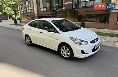 Седан Hyundai Accent 2013 в Чернигове
