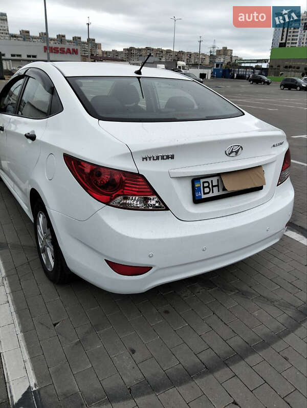 Седан Hyundai Accent 2013 в Одессе
