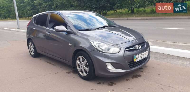 Хетчбек Hyundai Accent 2012 в Києві фото 9 Хетчбек Hyundai Accent 2012 в Києві