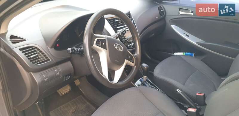Хетчбек Hyundai Accent 2012 в Києві фото 32 Хетчбек Hyundai Accent 2012 в Києві