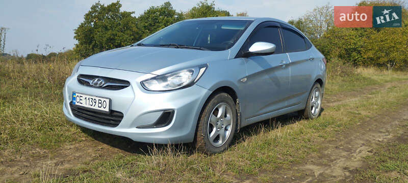 Седан Hyundai Accent 2011 в Черновцах фото Седан Hyundai Accent 2011 в Черновцах