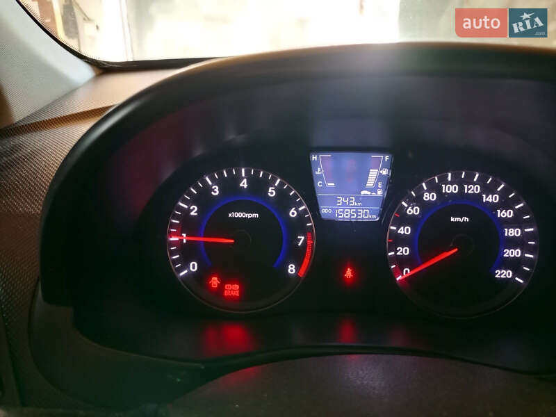 Седан Hyundai Accent 2011 в Черновцах фото 9 Седан Hyundai Accent 2011 в Черновцах