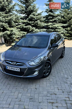 Седан Hyundai Accent 2013 в 