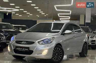 Седан Hyundai Accent 2011 в Миколаєві