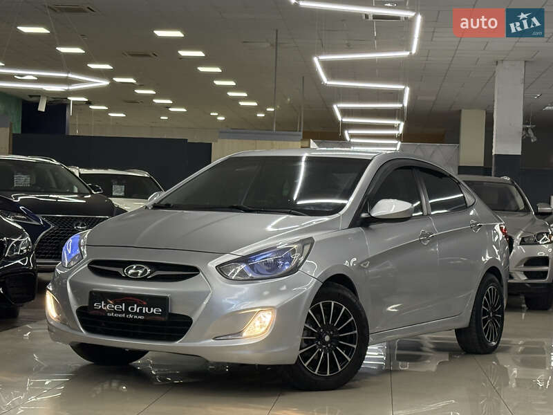 Hyundai Accent 2011