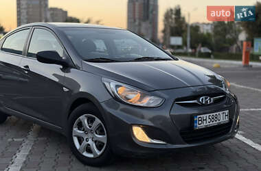 Седан Hyundai Accent 2013 в 