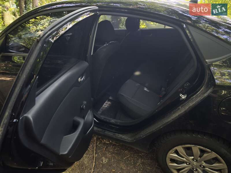 Седан Hyundai Accent 2017 в Киеве