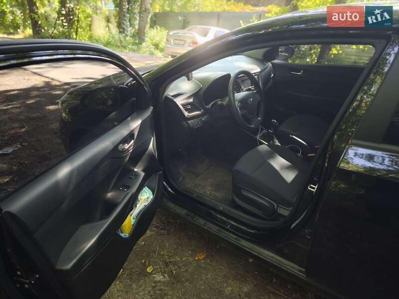 Седан Hyundai Accent 2017 в Киеве