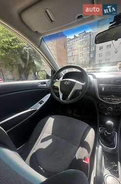 Седан Hyundai Accent 2012 в 