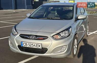 Хэтчбек Hyundai Accent 2012 в Чернигове