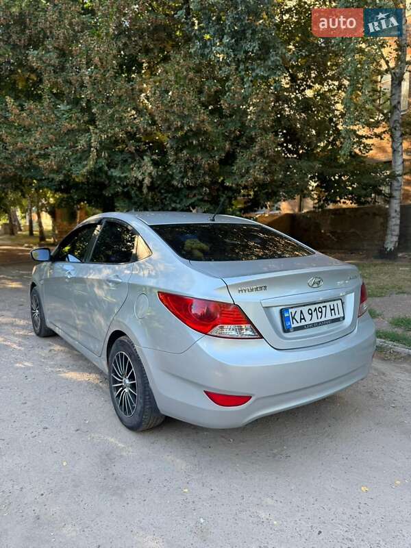 Седан Hyundai Accent 2012 в Переяславе