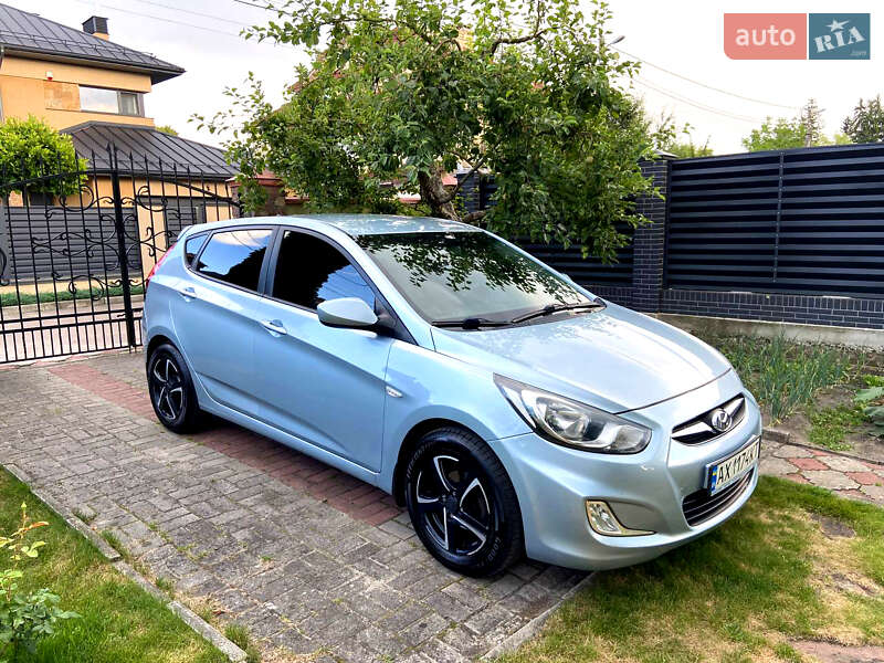 Hyundai Accent 2012
