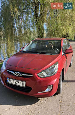 Седан Hyundai Accent 2012 в Ровно