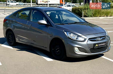 Седан Hyundai Accent 2016 в Киеве