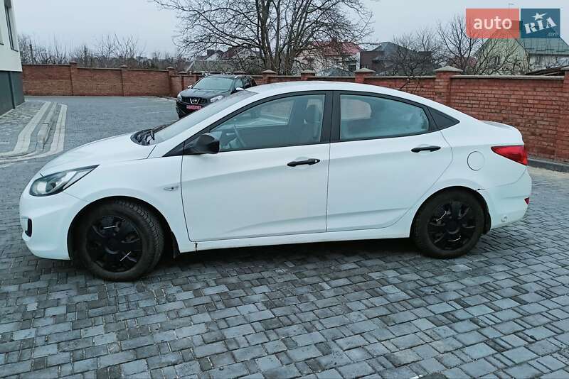 Седан Hyundai Accent 2013 в Луцьку