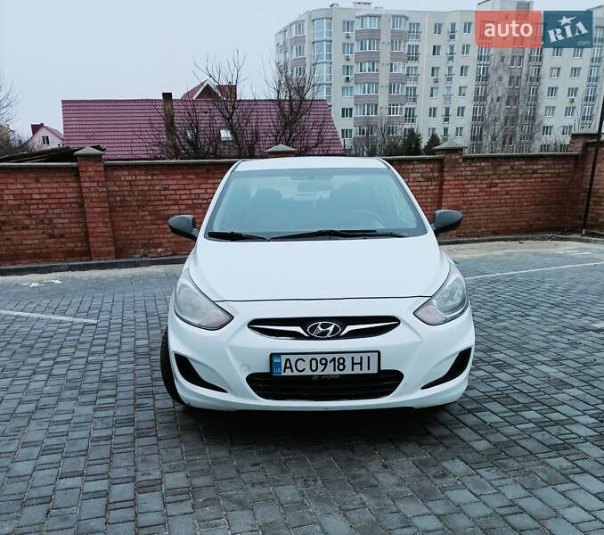 Седан Hyundai Accent 2013 в Луцьку