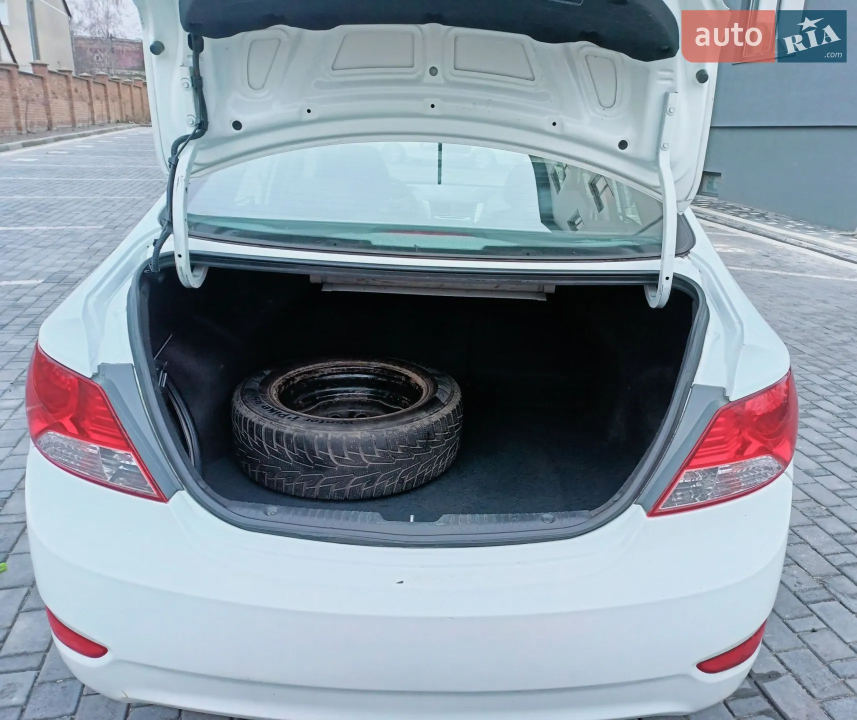 2013 Hyundai Accent - мініатюра 12