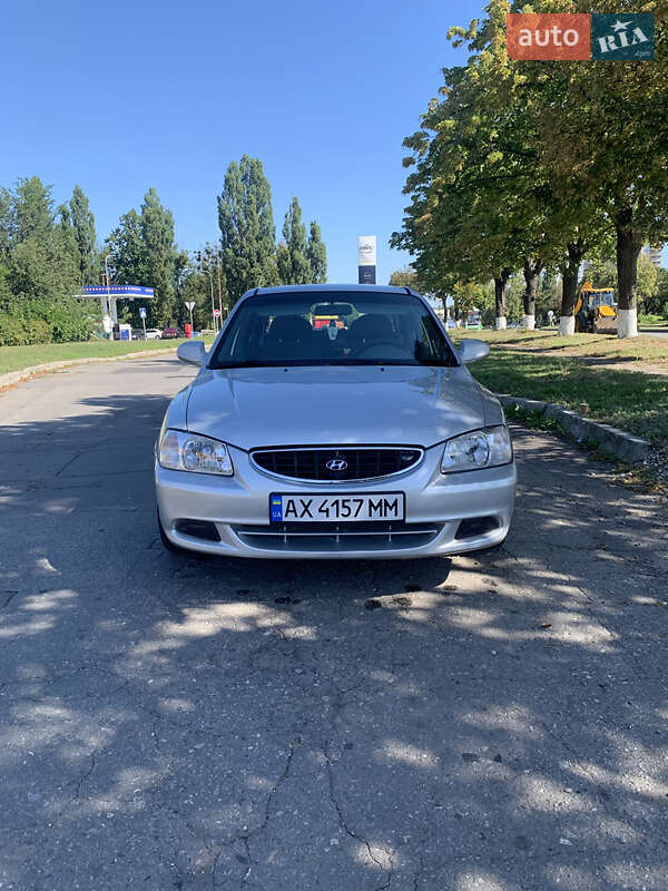 Hyundai Accent 2000