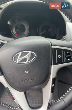 Седан Hyundai Accent 2013 в 