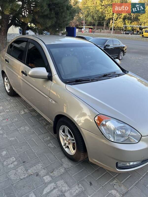 Седан Hyundai Accent 2007 в Днепре