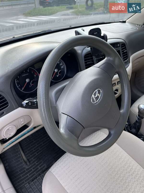 Седан Hyundai Accent 2007 в Днепре