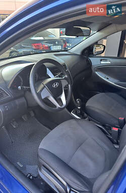 Седан Hyundai Accent 2011 в 