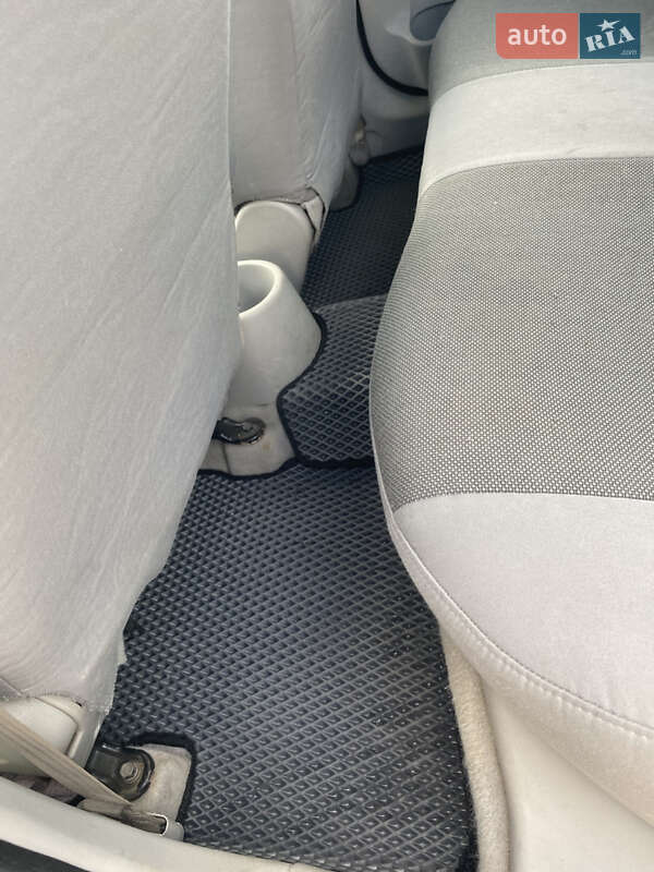 Седан Hyundai Accent 2008 в Виннице