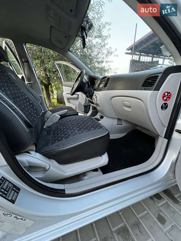 Седан Hyundai Accent 2008 в Кропивницком
