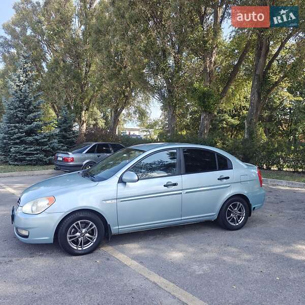 Седан Hyundai Accent 2008 в Днепре