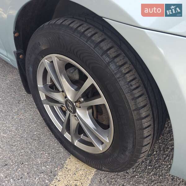 Седан Hyundai Accent 2008 в Днепре