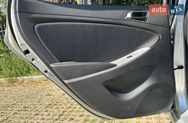 Седан Hyundai Accent 2012 в 
