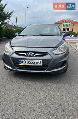 Седан Hyundai Accent 2011 в Ужгороде
