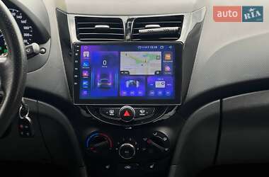 Седан Hyundai Accent 2011 в 