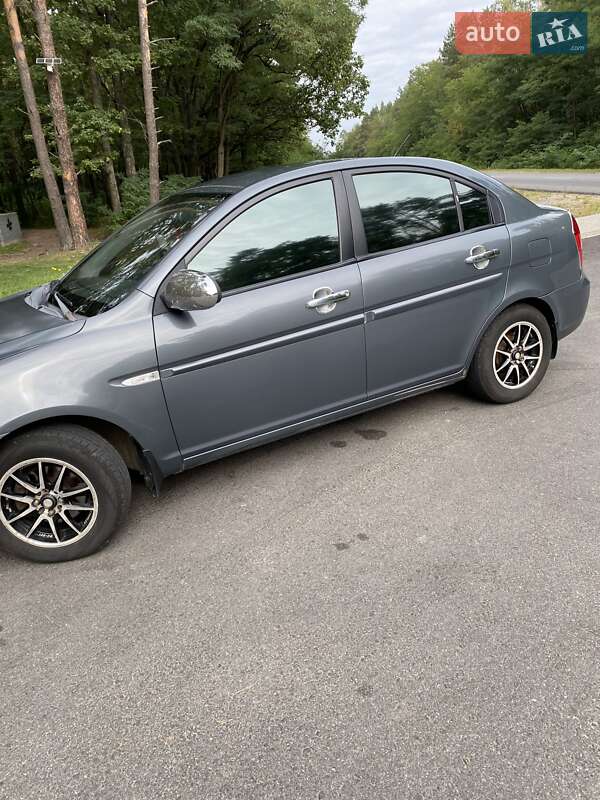 Седан Hyundai Accent 2008 в Иршанске