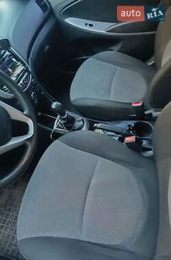 Седан Hyundai Accent 2011 в 