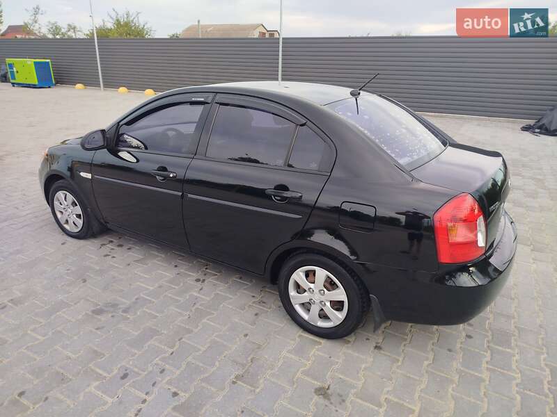 Седан Hyundai Accent 2009 в Николаеве