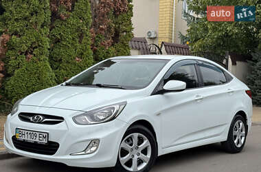 Седан Hyundai Accent 2012 в 