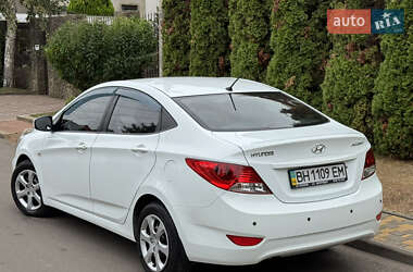 Седан Hyundai Accent 2012 в 