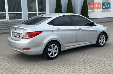 Седан Hyundai Accent 2011 в 