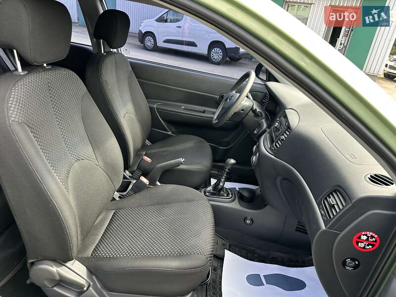 Хэтчбек Hyundai Accent 2008 в Киеве