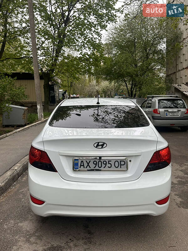Седан Hyundai Accent 2011 в Харькове