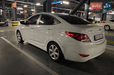 Седан Hyundai Accent 2012 в 