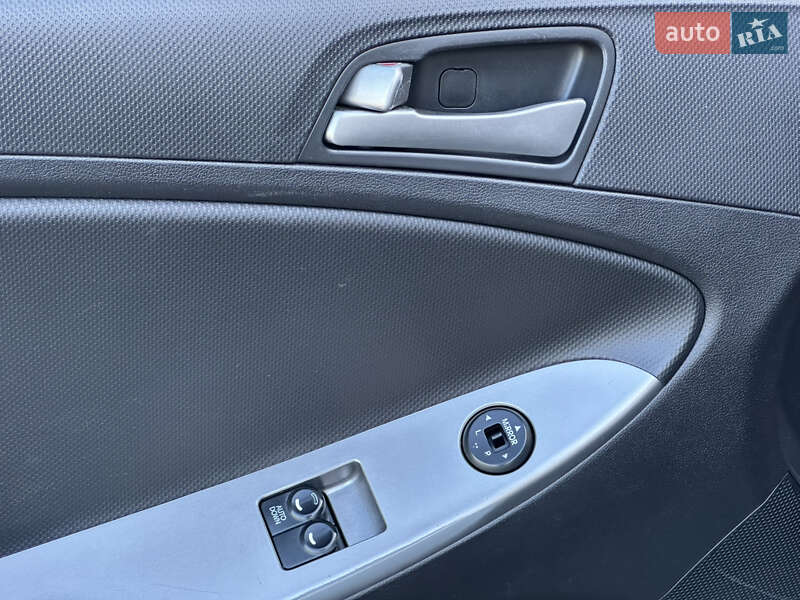 Седан Hyundai Accent 2019 в Киеве