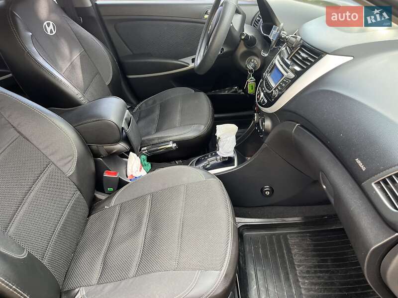 Седан Hyundai Accent 2012 в Херсоні фото 6 Седан Hyundai Accent 2012 в Херсоні