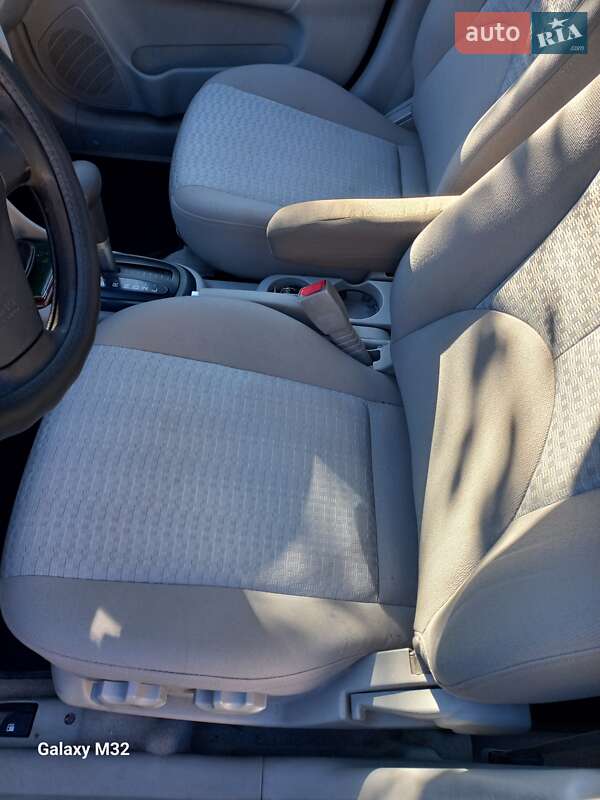 Седан Hyundai Accent 2009 в Чернігові