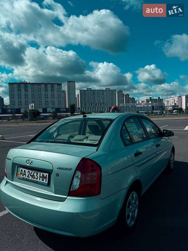 Седан Hyundai Accent 2008 в Киеве