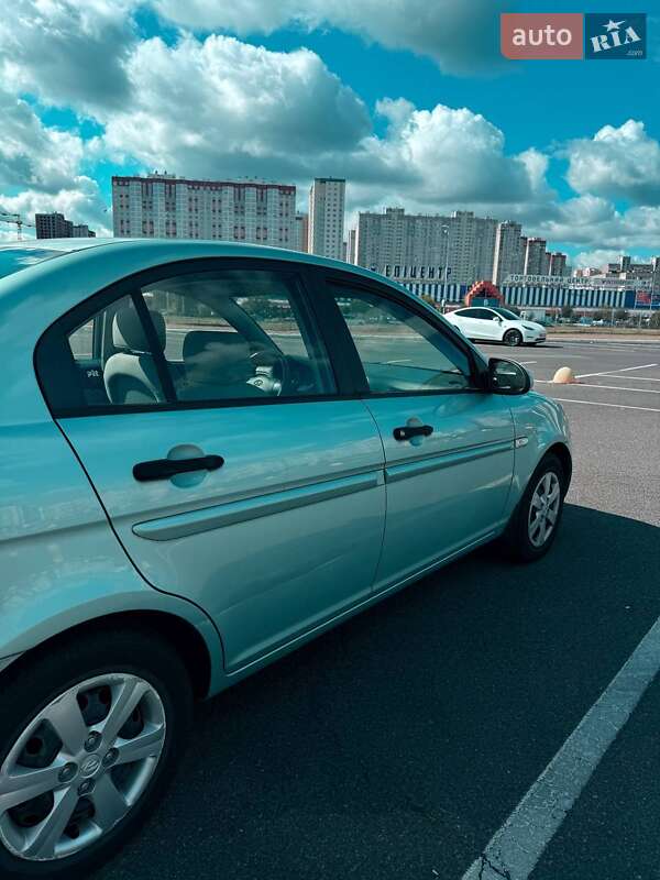 Седан Hyundai Accent 2008 в Киеве