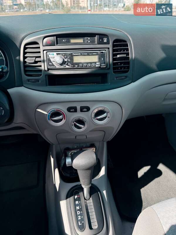 Седан Hyundai Accent 2008 в Киеве