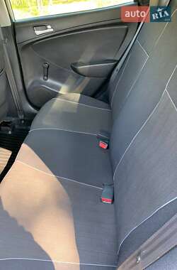 Седан Hyundai Accent 2012 в 